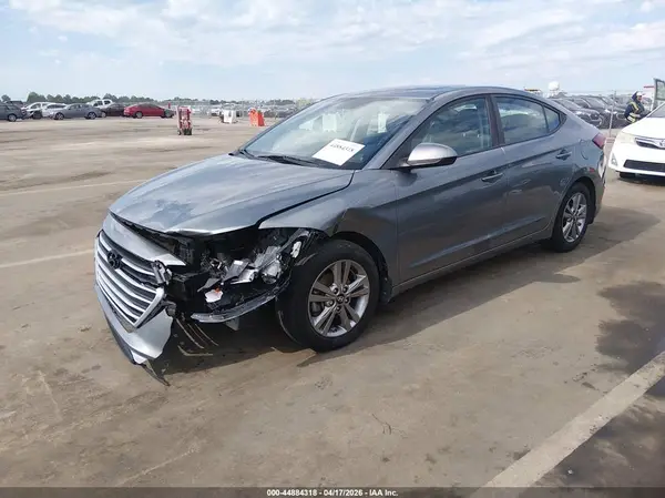 KMHD84LF9JU657094 2018 HYUNDAI ELANTRA - Image 2