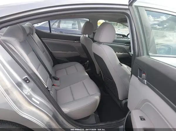 KMHD84LF9JU657094 2018 HYUNDAI ELANTRA - Image 8