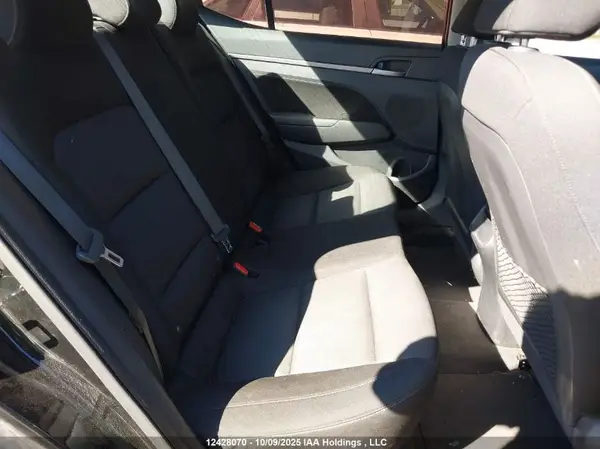 KMHD84LF9JU657547 2018 HYUNDAI ELANTRA - Image 8