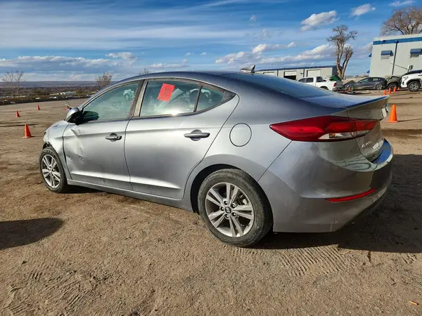 KMHD84LF9JU668466 2018 HYUNDAI ELANTRA - Image 2