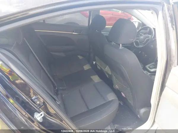 KMHD84LF9JU668855 2018 HYUNDAI ELANTRA - Image 8