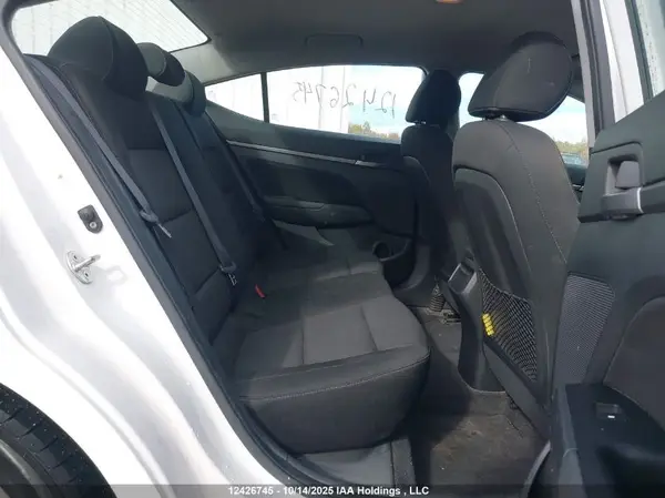 KMHD84LF9JU668967 2018 HYUNDAI ELANTRA - Image 8