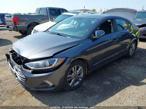 KMHD84LF9JU678429 2018 HYUNDAI ELANTRA - Image 2