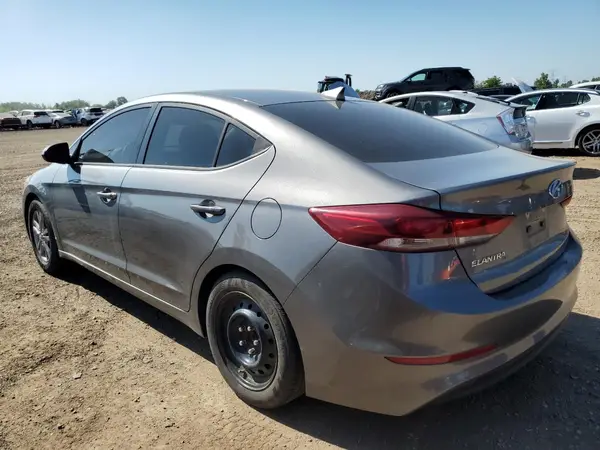 KMHD84LF9JU685090 2018 HYUNDAI ELANTRA - Image 2