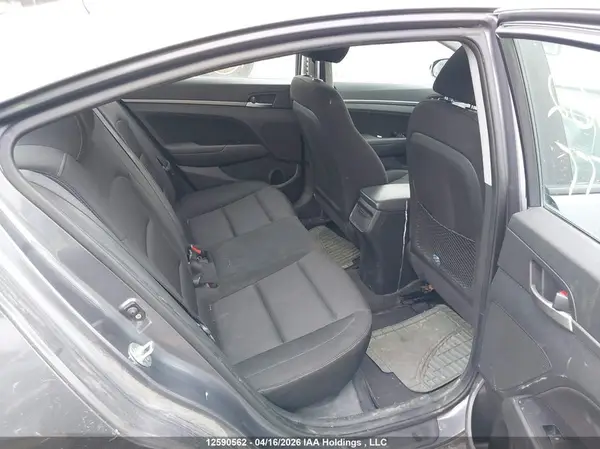 KMHD84LF9JU699555 2018 HYUNDAI ELANTRA - Image 8