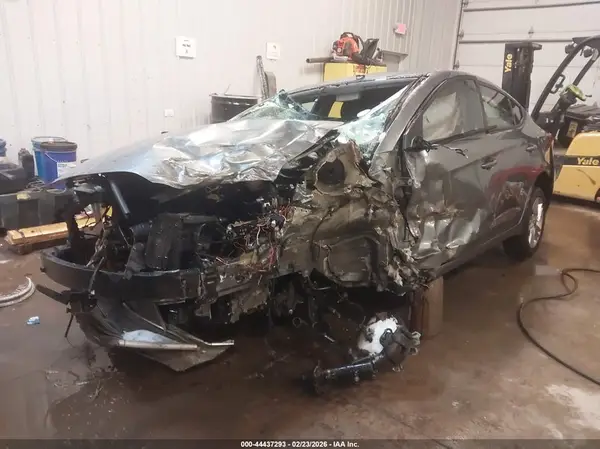 KMHD84LF9KU734550 2019 HYUNDAI ELANTRA - Image 2