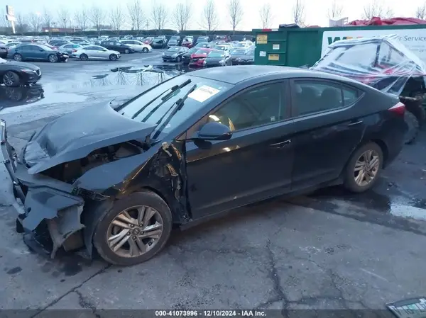 KMHD84LF9KU735813 2019 HYUNDAI ELANTRA - Image 2