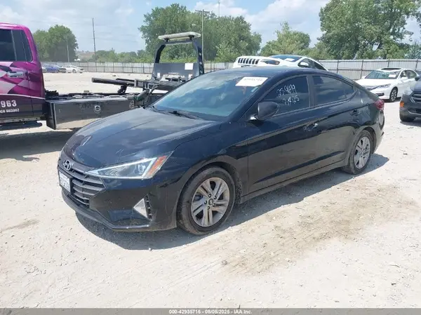 KMHD84LF9KU746035 2019 HYUNDAI ELANTRA - Image 2