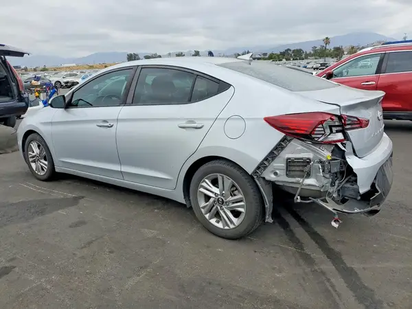 KMHD84LF9KU761814 2019 HYUNDAI ELANTRA - Image 2