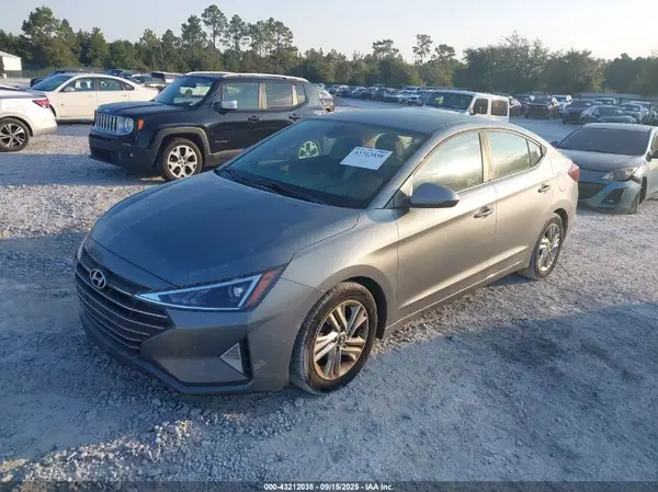 KMHD84LF9KU771050 2019 HYUNDAI ELANTRA - Image 2