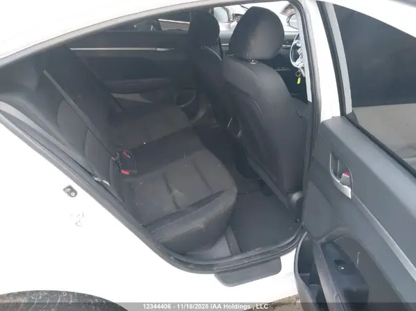 KMHD84LF9KU806038 2019 HYUNDAI ELANTRA - Image 8