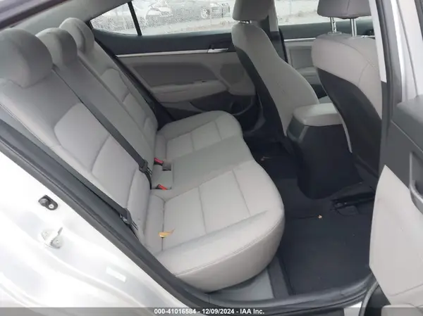 KMHD84LF9KU806721 2019 HYUNDAI ELANTRA - Image 8