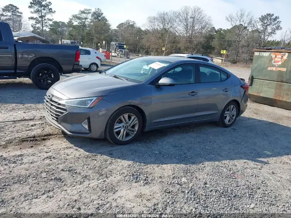 KMHD84LF9KU830677 2019 HYUNDAI ELANTRA - Image 2