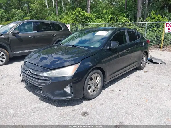 KMHD84LF9KU858320 2019 HYUNDAI ELANTRA - Image 2