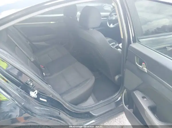 KMHD84LF9KU858320 2019 HYUNDAI ELANTRA - Image 8