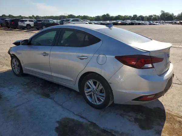 KMHD84LF9KU865879 2019 HYUNDAI ELANTRA - Image 2