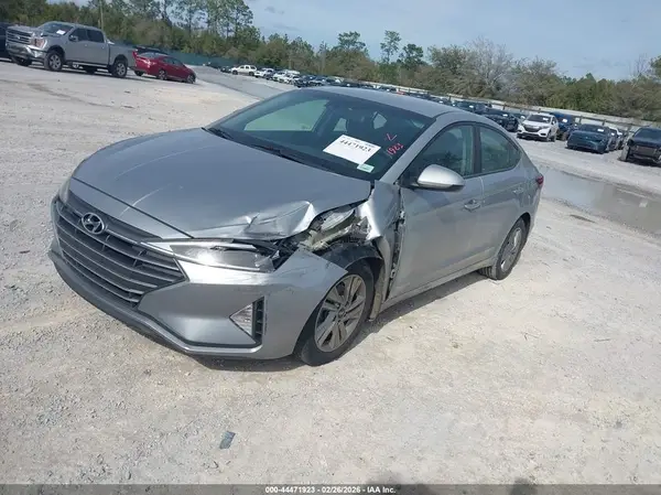 KMHD84LF9LU001299 2020 HYUNDAI ELANTRA - Image 2