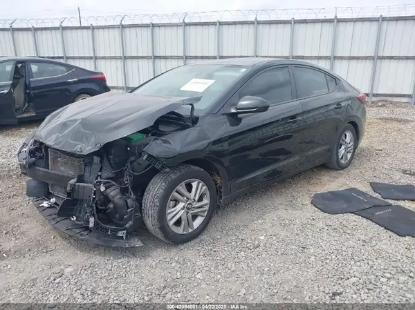 KMHD84LF9LU041317 2020 HYUNDAI ELANTRA - Image 2