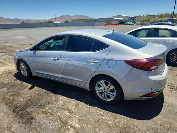 KMHD84LF9LU067223 2020 HYUNDAI ELANTRA - Image 2