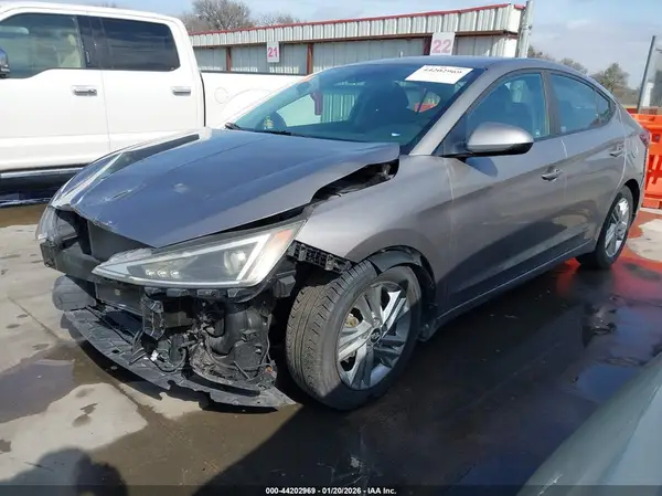 KMHD84LF9LU898883 2020 HYUNDAI ELANTRA - Image 2