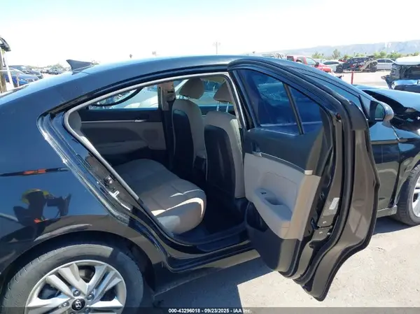 KMHD84LF9LU921661 2020 HYUNDAI ELANTRA - Image 8
