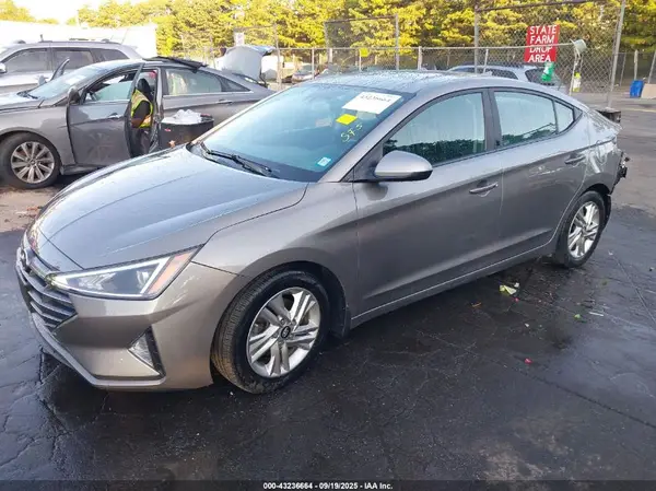 KMHD84LF9LU937035 2020 HYUNDAI ELANTRA - Image 2