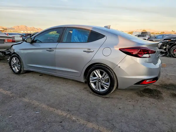KMHD84LF9LU952957 2020 HYUNDAI ELANTRA - Image 2