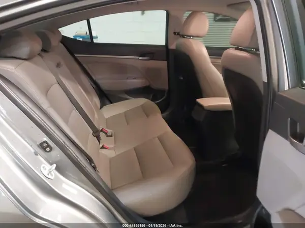 KMHD84LFXHU066685 2017 HYUNDAI ELANTRA - Image 8