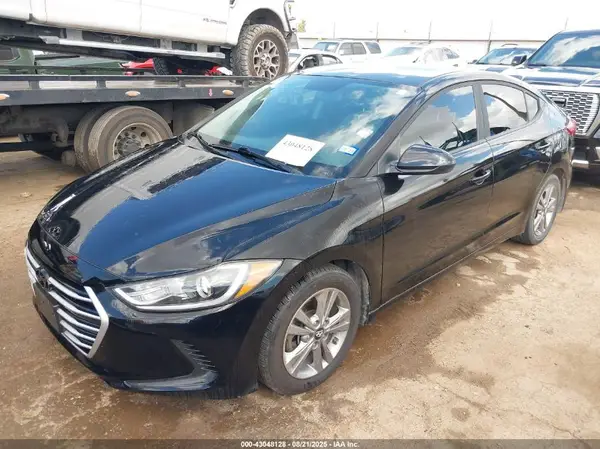 KMHD84LFXHU067304 2017 HYUNDAI ELANTRA - Image 2
