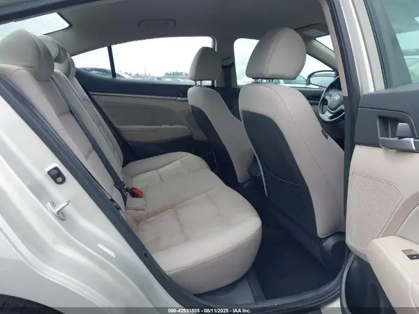 KMHD84LFXHU105730 2017 HYUNDAI ELANTRA - Image 8