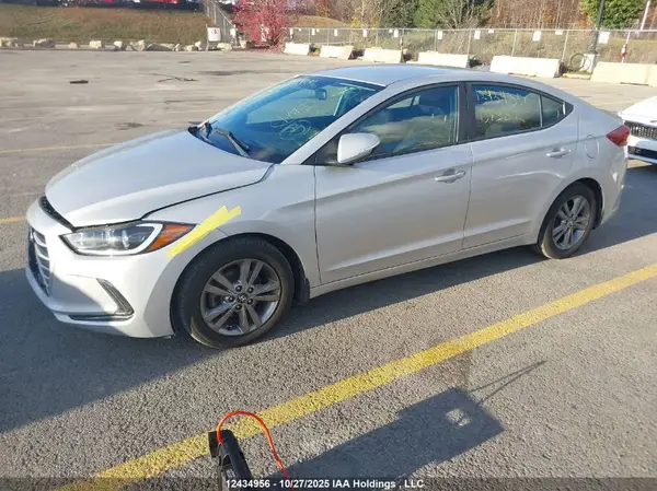KMHD84LFXHU137982 2017 HYUNDAI ELANTRA - Image 2