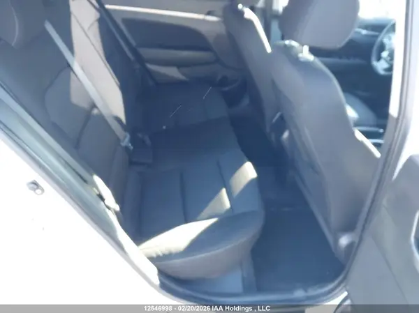 KMHD84LFXHU140560 2017 HYUNDAI ELANTRA - Image 8