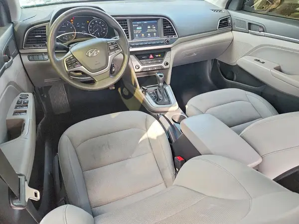 KMHD84LFXHU150411 2017 HYUNDAI ELANTRA - Image 8