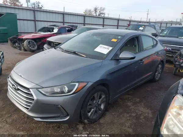 KMHD84LFXHU154765 2017 HYUNDAI ELANTRA - Image 2