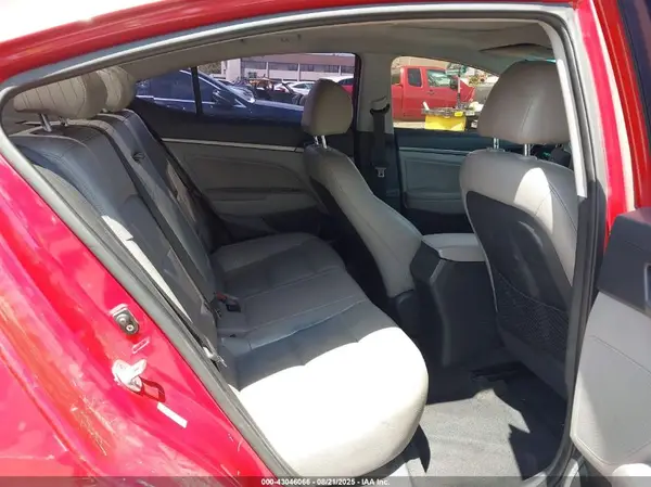 KMHD84LFXHU160887 2017 HYUNDAI ELANTRA - Image 8