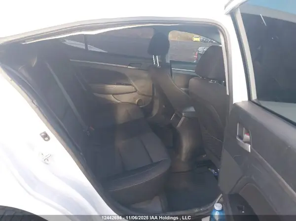 KMHD84LFXHU169623 2017 HYUNDAI ELANTRA - Image 8