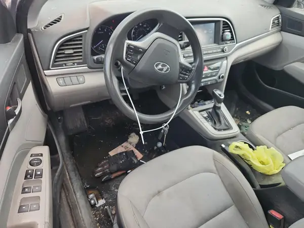 KMHD84LFXHU174546 2017 HYUNDAI ELANTRA - Image 8