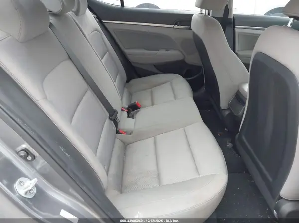 KMHD84LFXHU174630 2017 HYUNDAI ELANTRA - Image 8