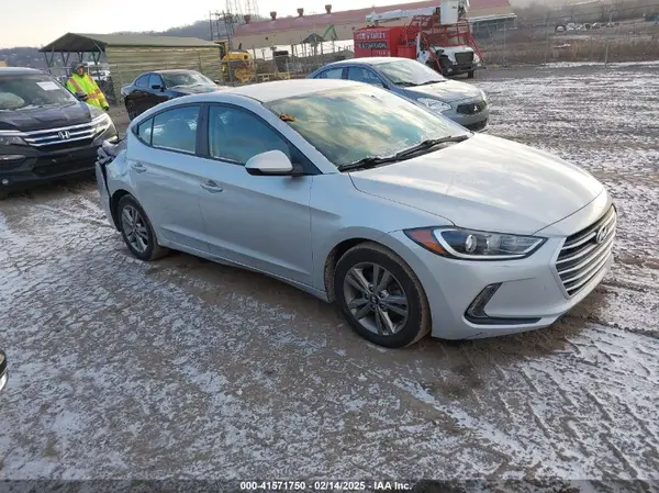 KMHD84LFXHU174675 2017 HYUNDAI ELANTRA - Image 1