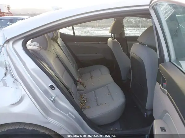 KMHD84LFXHU174675 2017 HYUNDAI ELANTRA - Image 8