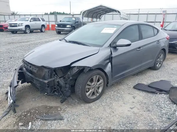 KMHD84LFXHU176300 2017 HYUNDAI ELANTRA - Image 2