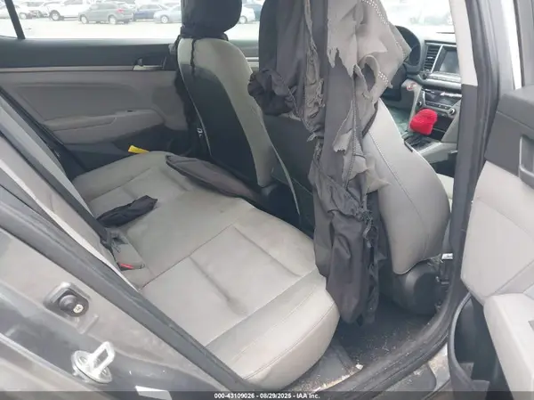 KMHD84LFXHU176300 2017 HYUNDAI ELANTRA - Image 8