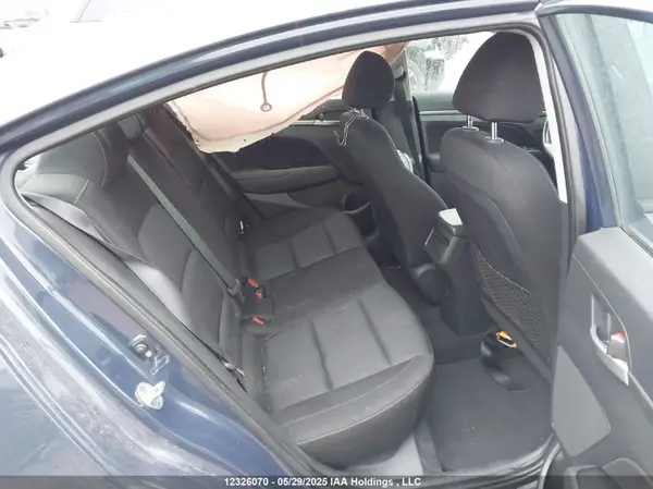 KMHD84LFXHU182369 2017 HYUNDAI ELANTRA - Image 8