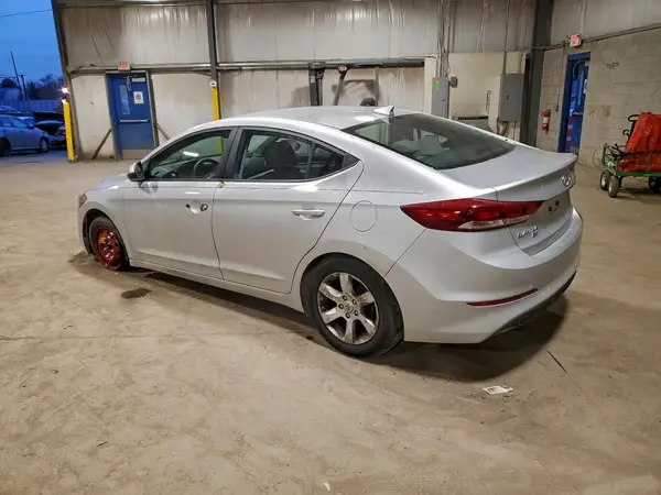 KMHD84LFXHU182744 2017 HYUNDAI ELANTRA - Image 2
