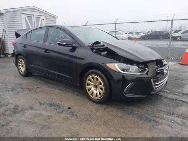KMHD84LFXHU184588 2017 HYUNDAI ELANTRA - Image 1