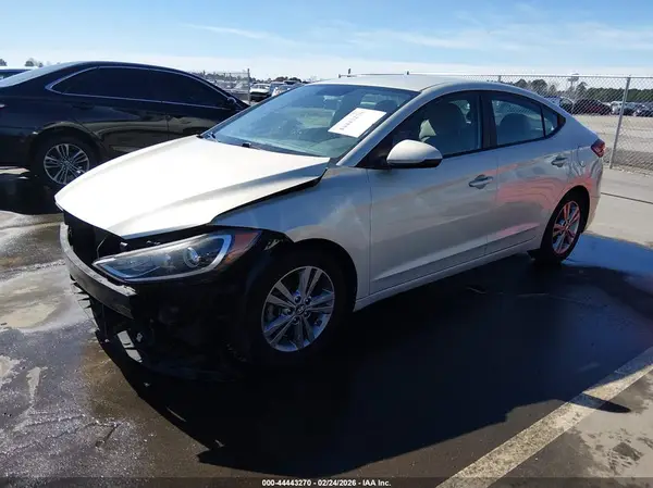 KMHD84LFXHU227505 2017 HYUNDAI ELANTRA - Image 2