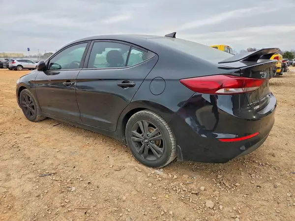 KMHD84LFXHU240674 2017 HYUNDAI ELANTRA - Image 2
