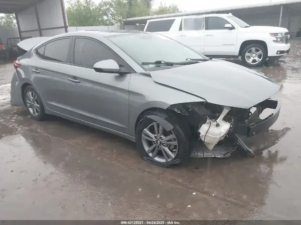 KMHD84LFXHU245602 2017 HYUNDAI ELANTRA - Image 1
