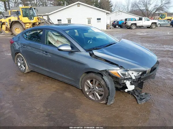 KMHD84LFXHU246460 2017 HYUNDAI ELANTRA - Image 1