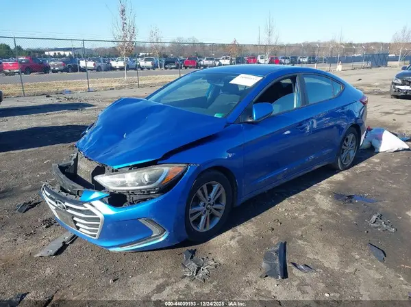 KMHD84LFXHU246796 2017 HYUNDAI ELANTRA - Image 2